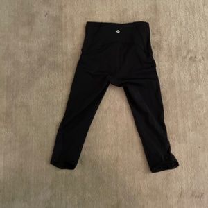 Black Cropped Lululemon leggings